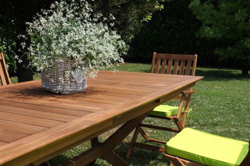 CAESAR - set tavolo in legno massiccio di acacia cm 150/200 x 90 x 78 h con 6 sedie e 2 poltrone Dresda